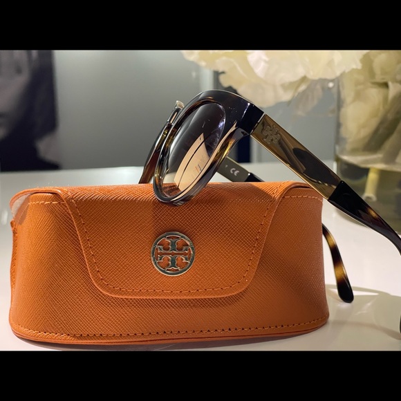 Tory Burch sunglasses - Picture 2 of 11